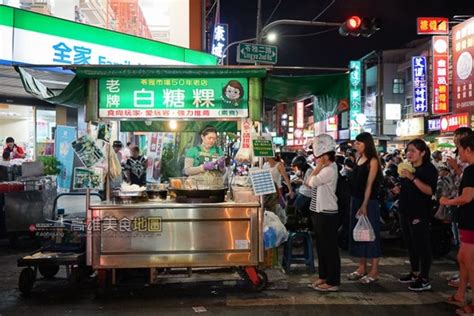 夢到很多魚|苓雅夜市老字號最會排隊的魯肉飯！苦瓜封包魚漿一口咬下超甘甜。